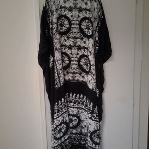 Sante Black and White Patterned Kaftan 100% Rayon Women One Size Fits All